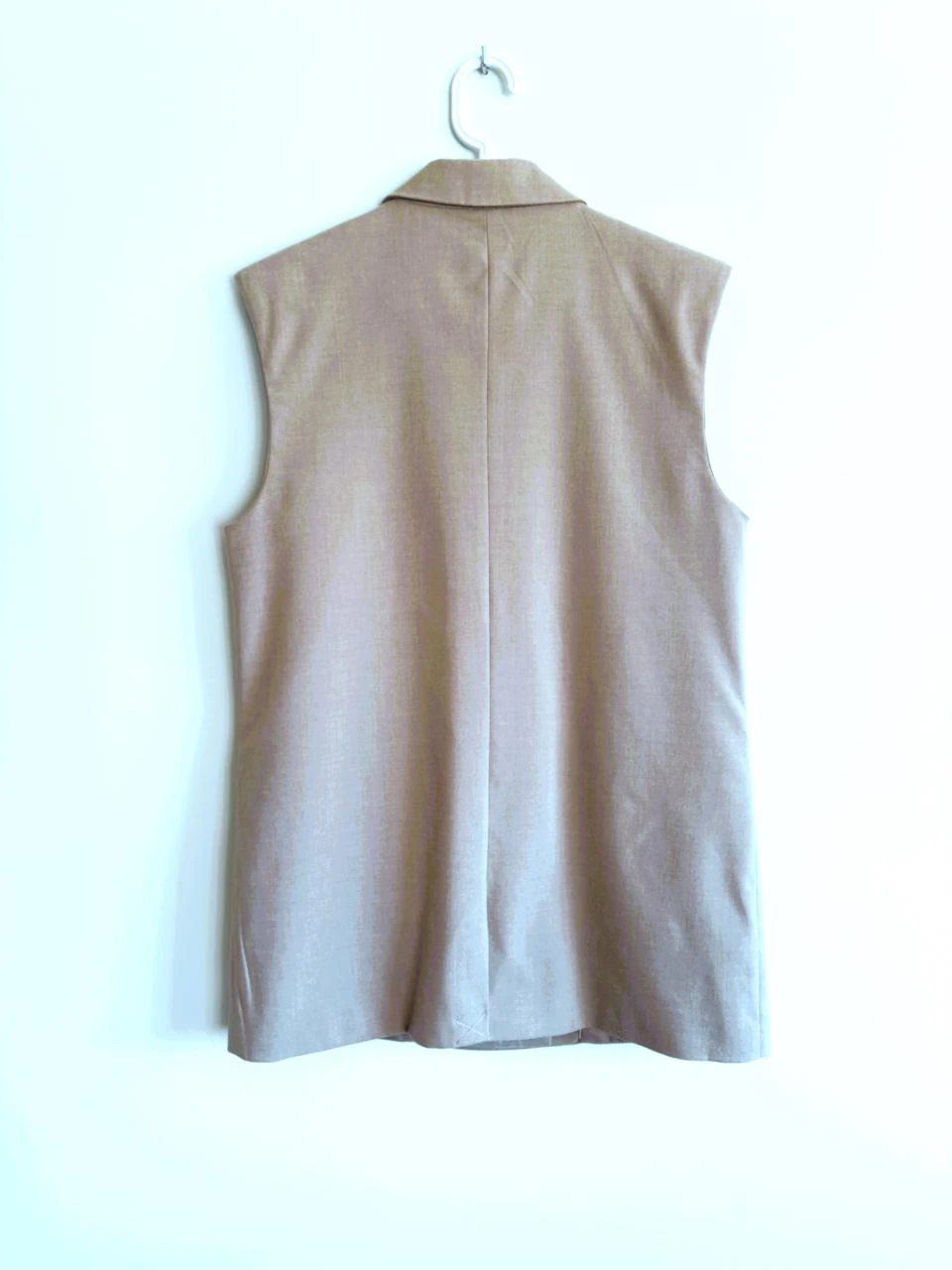 Blazer sin mangas Rouge Vila – Beige claro – Talla 36 – Chic y como nuevo – photo 5